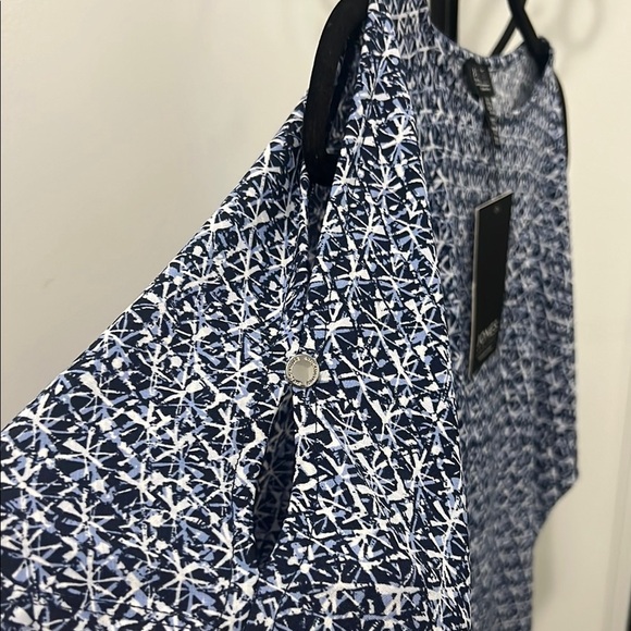 Jones New York Blue and White Relaxed Cut-Out Blouse - Picture 5 of 7